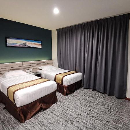 Meriton Inn Kuantan Extérieur photo