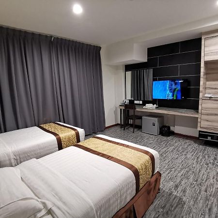 Meriton Inn Kuantan Extérieur photo