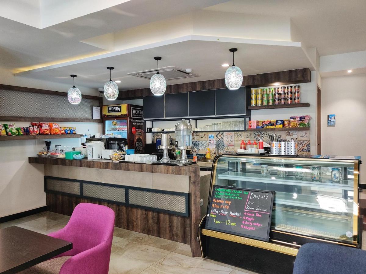 Meriton Inn Kuantan Extérieur photo