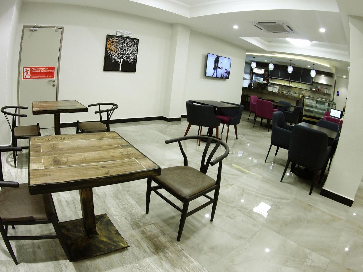 Meriton Inn Kuantan Extérieur photo